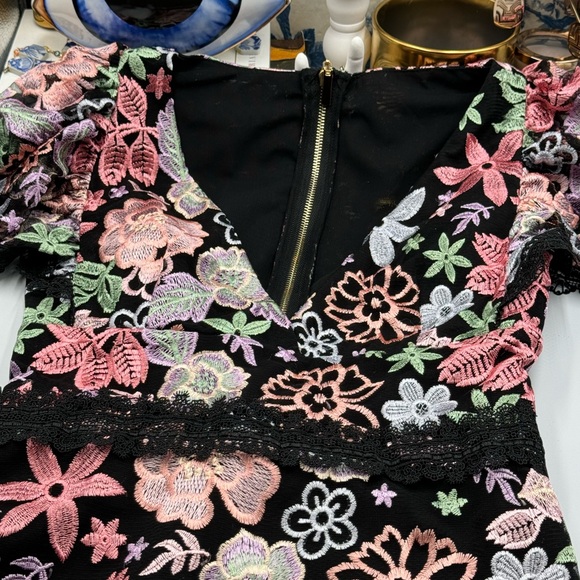 🆕 BRONX & BANCO 🧿NWOT Camille Floral Embroidered Tiered Midi Dress, Sz S / US4 - Picture 13 of 16